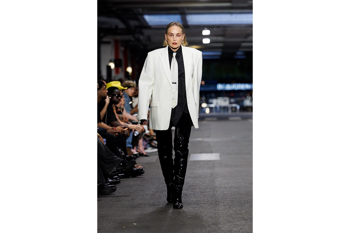 Шэрон Стоун на показе Vetements весна-лето 2027