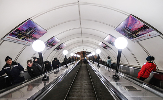 Рекламные баннеры в Московском метрополитене


