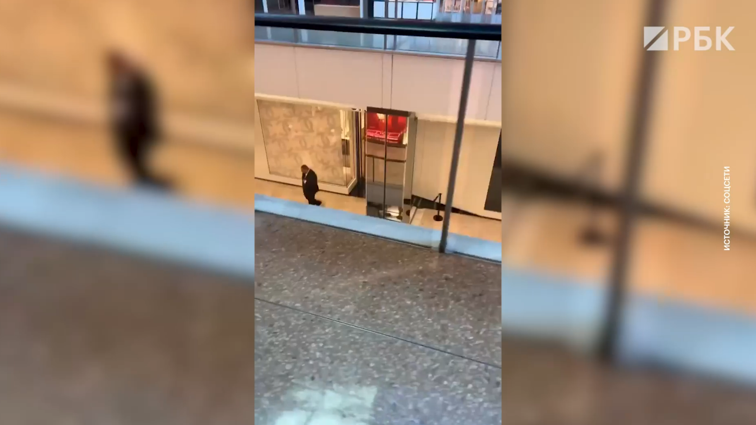 В Сиднее мужчина с ножом напал на людей в торговом центре