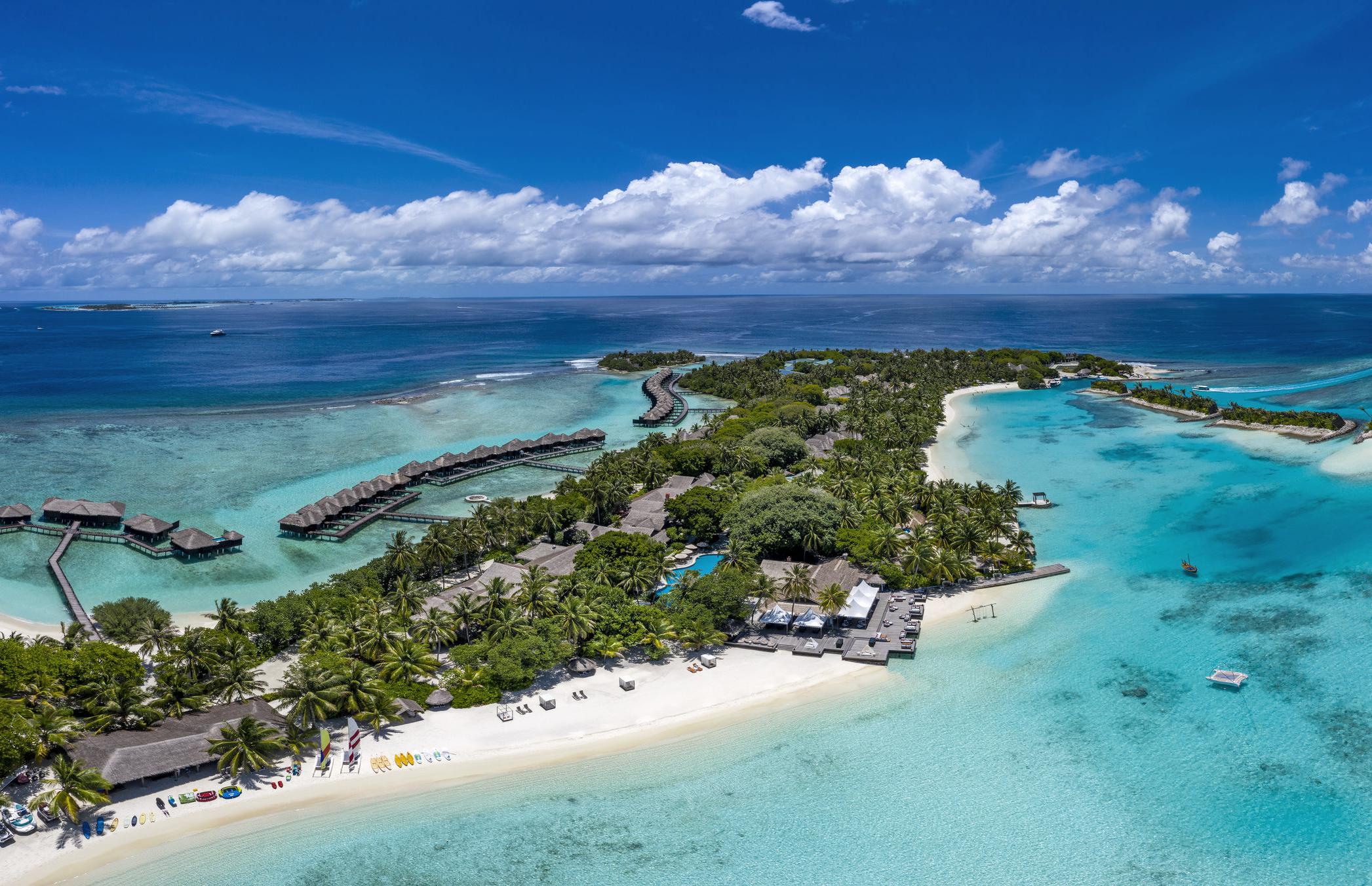Отель Sheraton Maldives Full Moon Resort &amp; Spa