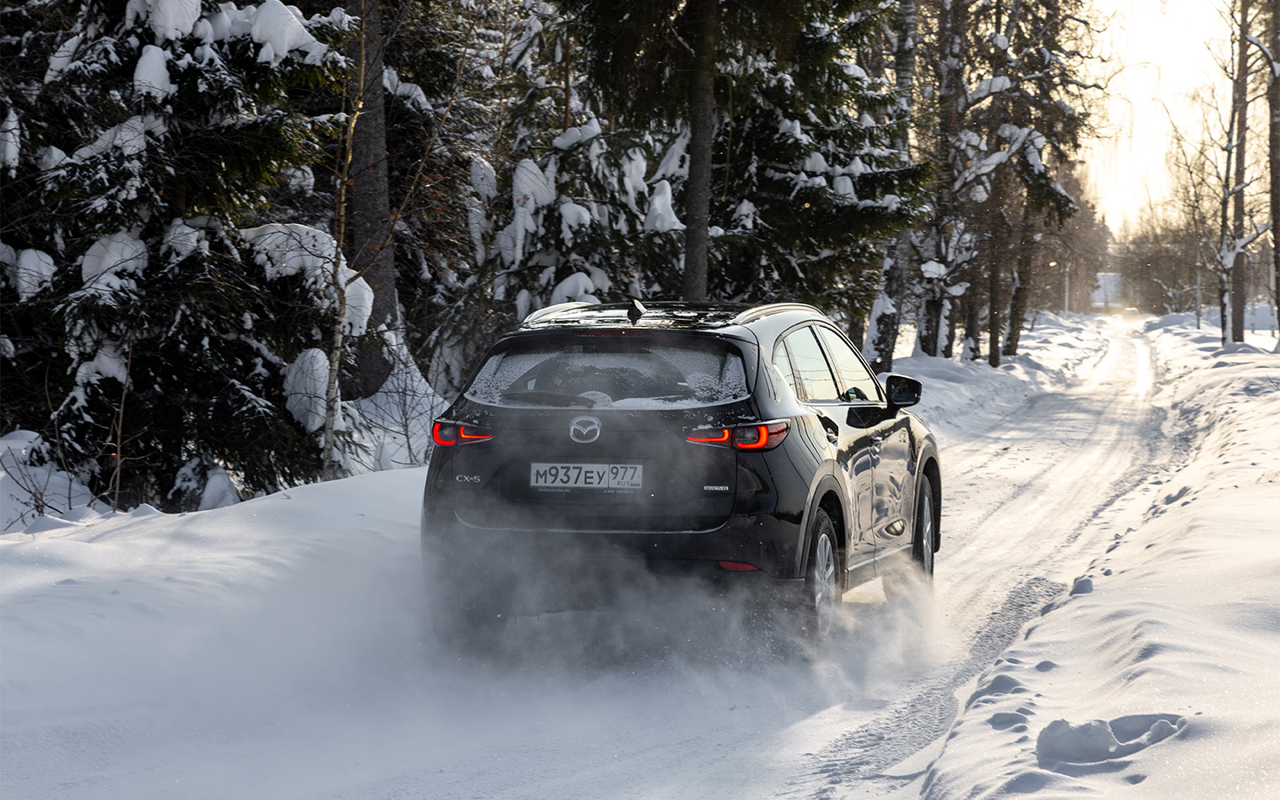 Шасси Mazda CX-5 ведет себя великолепно на дорогах с любым покрытием и вне его. Комфорт &mdash; на уровне