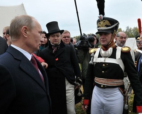 Почему Наполеон пошел на Москву, а не на Санкт-Петербург?