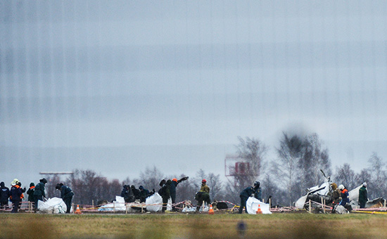 Обломки самолета Boeing 737 авиакомпании &laquo;Татарстан&raquo;, разбившегося при&nbsp;посадке в&nbsp;международном аэропорту Казань, 2013 год