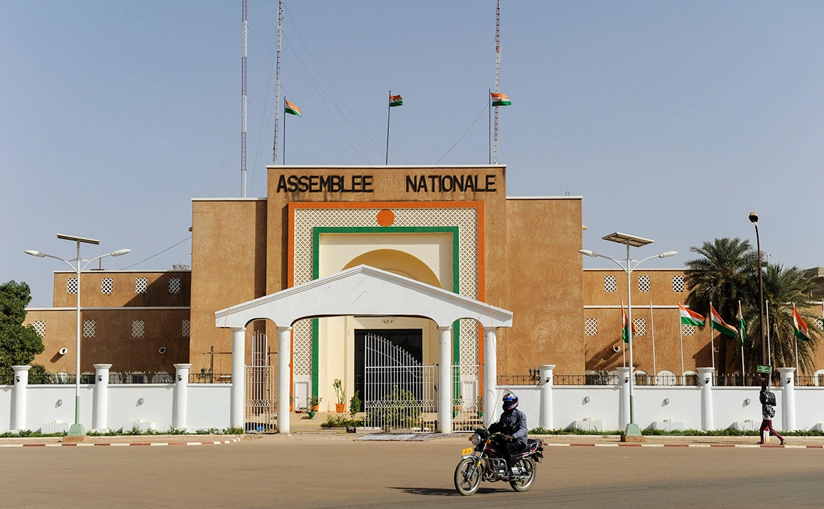 Joerg Boethling / Reuters