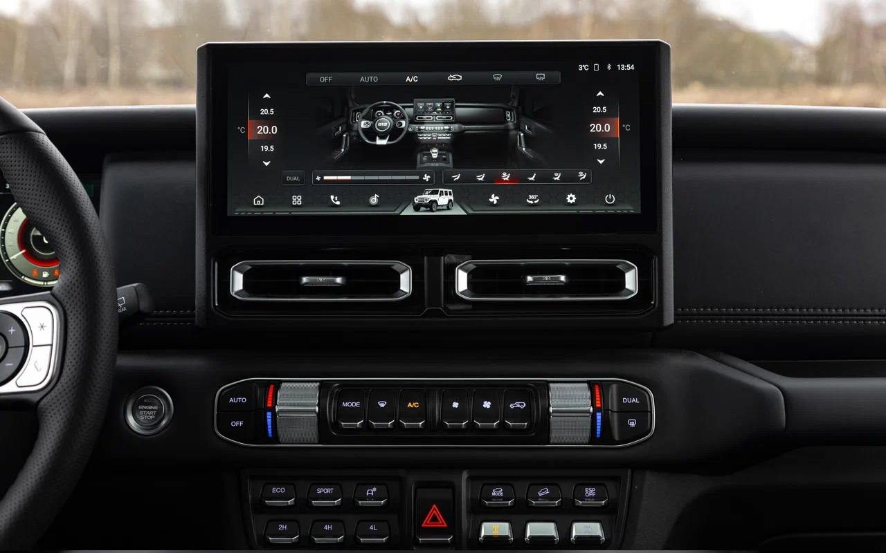 К климатическому блоку на экране BAW 212 придраться сложно. Кстати, климат здесь раздельный, двухзонный