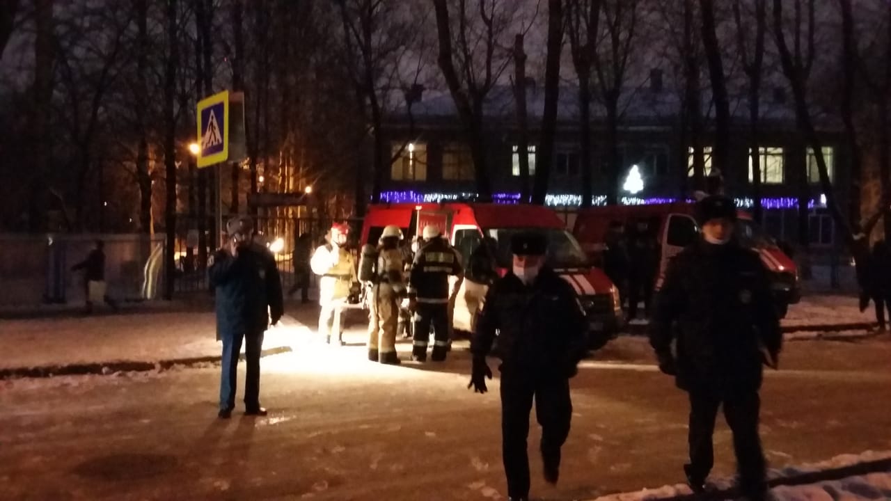 В Перми из-за пожара эвакуировали жителей многоквартирного дома