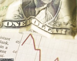 Доллар снижается, но эксперты ожидают корректировки