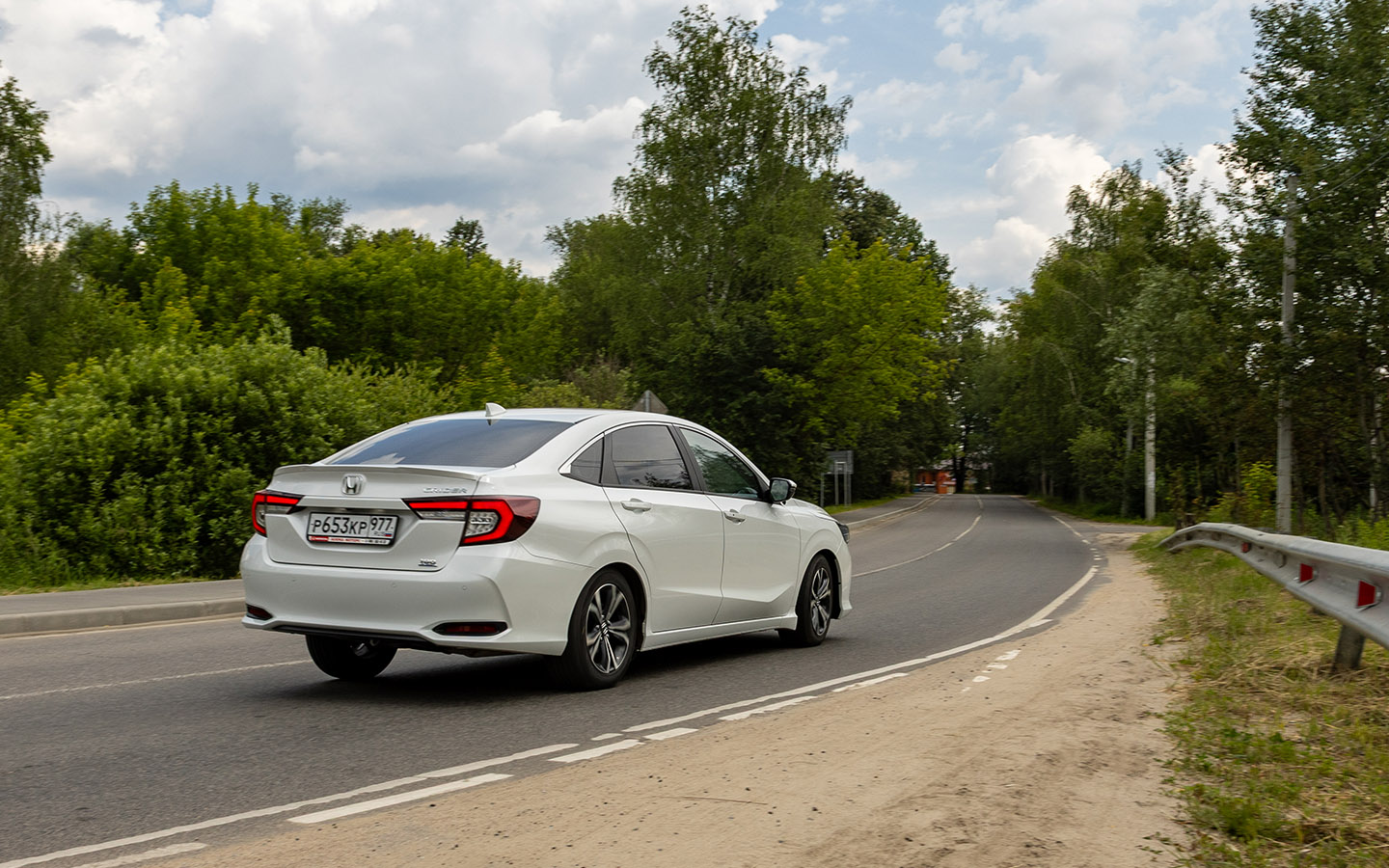 Шасси у Honda Crider неплохо сбалансировано, но основной акцент сделан на мягкость и комфорт&nbsp;&nbsp;