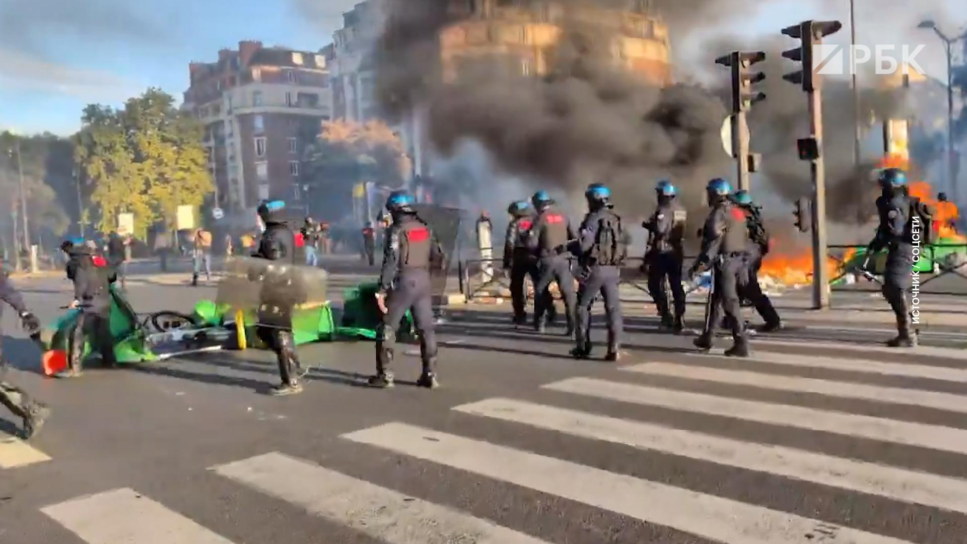 В Париже произошли стычки между полицией и движением «Заблокируем все»