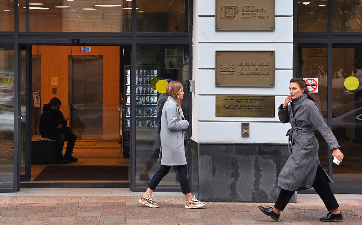 «Шанинка» попросила отложить частичный отзыв аккредитации до решения суда