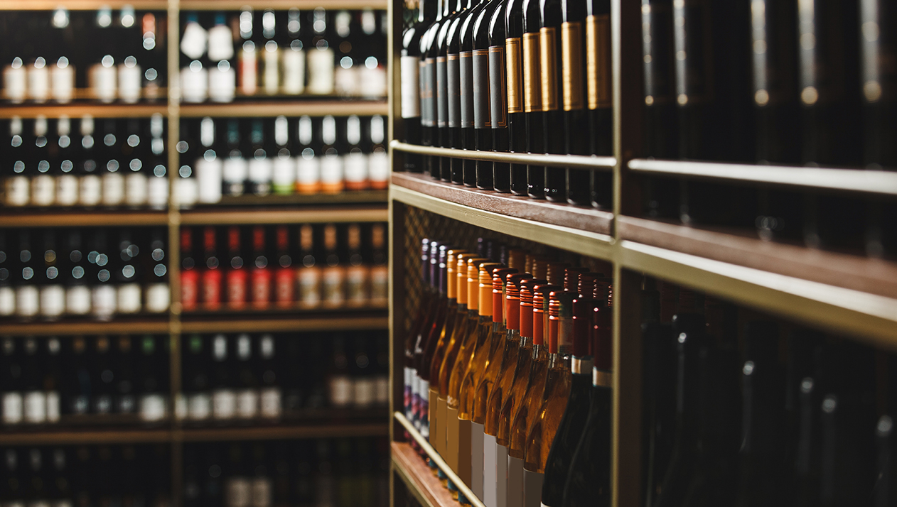 Продажи алкоголя в России в 2025 году стали минимальными за восемь лет