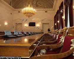 Все 19 судей КС получили прописку в Петербурге