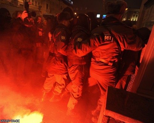 Протестные акции представителей оппозиционных партий в день выборов депутатов Госдумы РФ