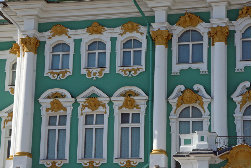 Петербург опережает Москву по темпам роста цен на элитное жилье