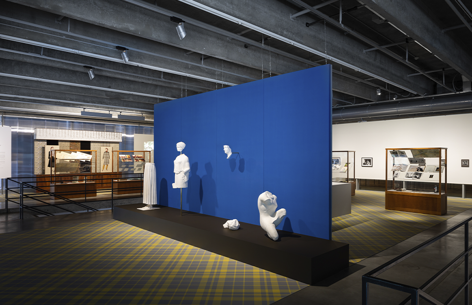 Выставка Atelier E. B &laquo;Прохожий&raquo; в Музее современного искусства &laquo;Гараж&raquo;
