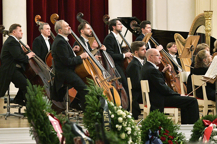 Музыканты на церемонии прощания Темиркановым.
