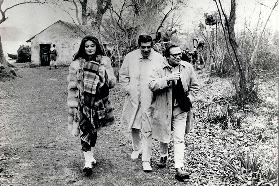 Анук Эме, Омар Шариф (в центре) и Сидни Люмет на съемках фильма &laquo;Свидание&raquo;, 1968 год