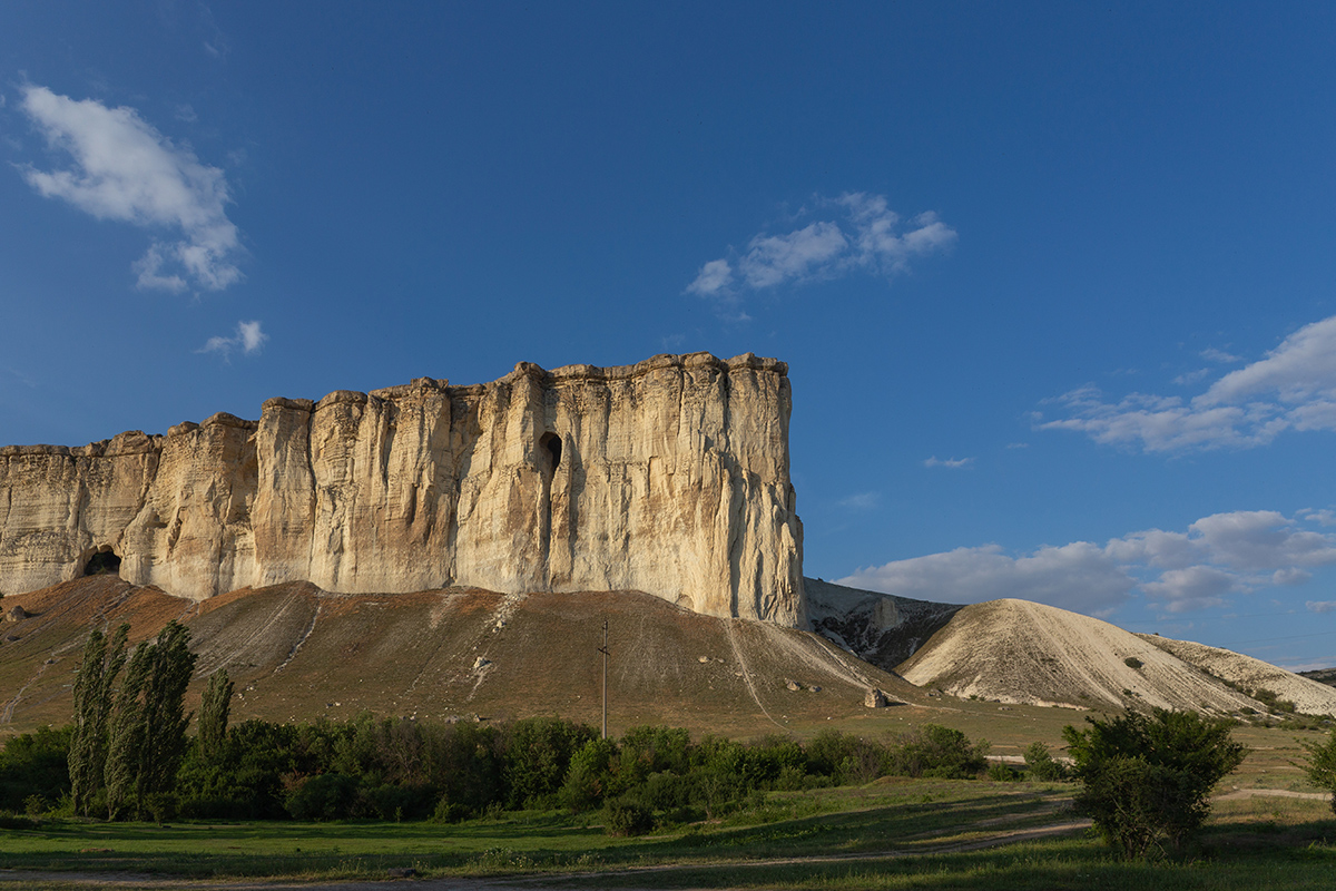 Белая скала (Ак-Кая) — гора в Крыму, расположена близ села Белая Скала (до 1948 года — Ак-Кая) Белогорского района