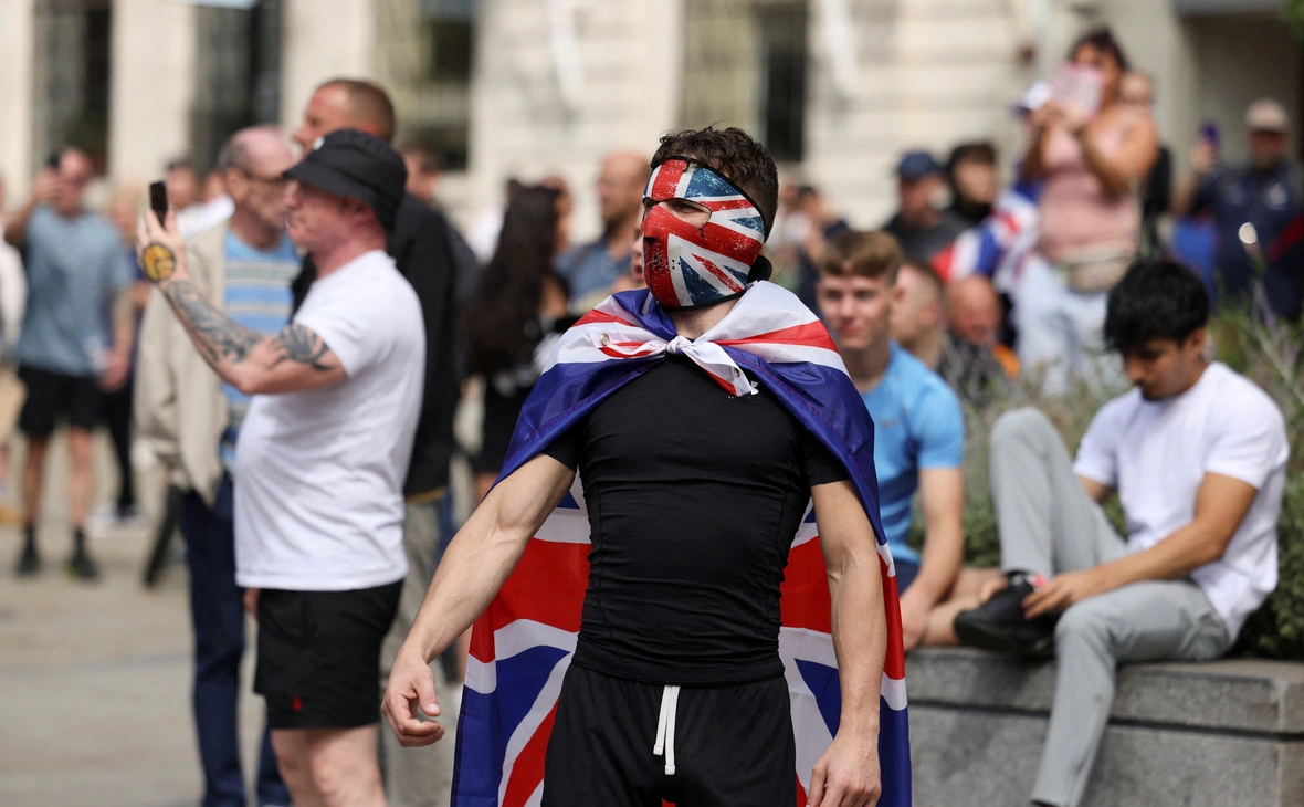 Hollie Adams / Reuters