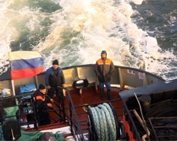 Самолет МЧС не нашел следов "Амурской" в Охотском море
