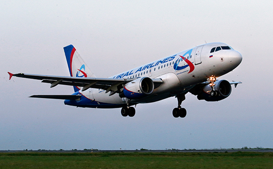 Самолет Airbus A319 авиакомпании &laquo;Уральские авиалинии&raquo;


