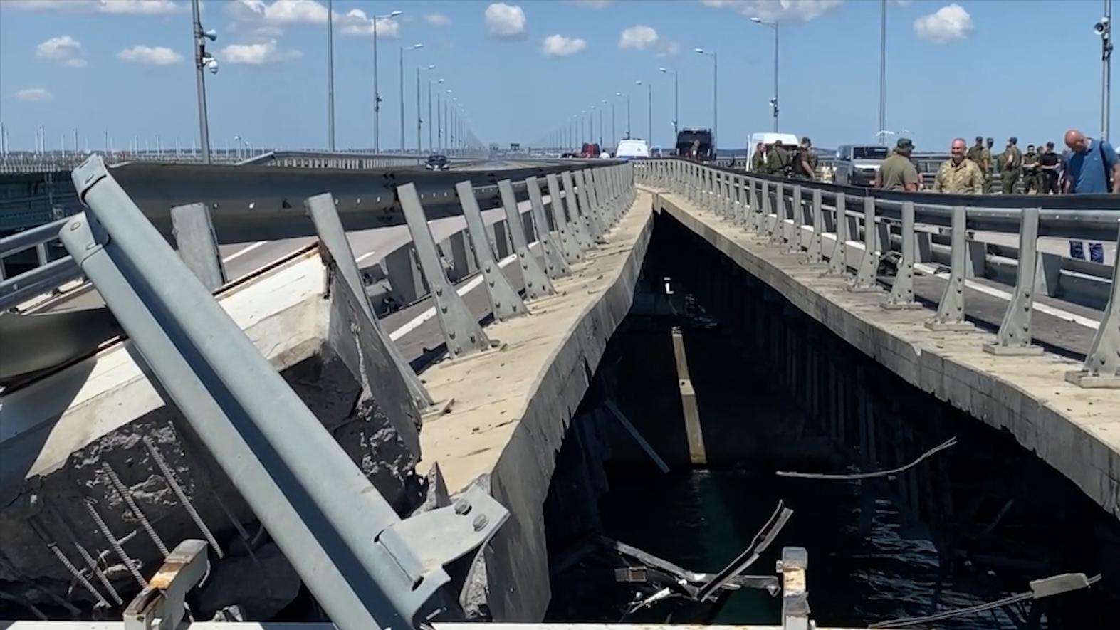 Как выглядит Крымский мост после взрыва