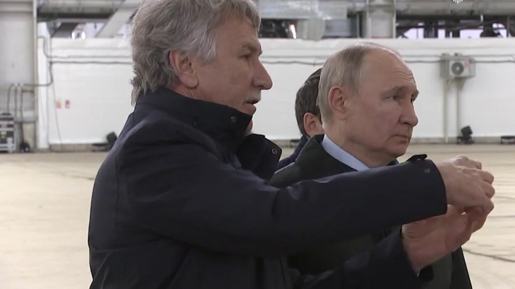 Путин посетил строящий «Арктик СПГ-2» центр НОВАТЭКа в Мурманске