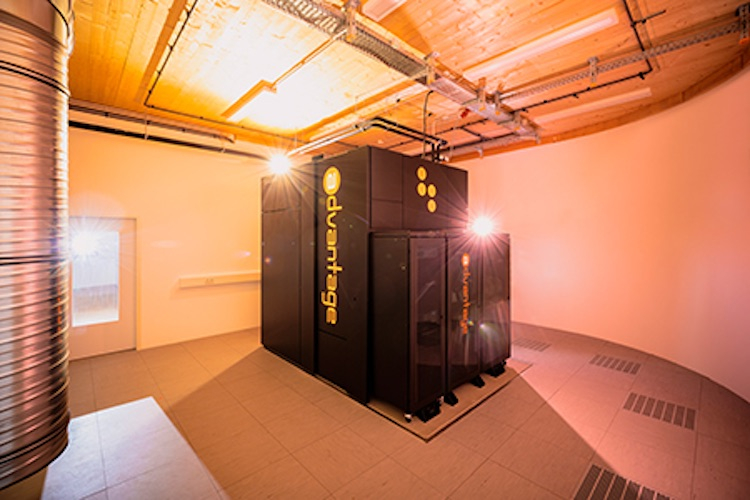Квантовый компьютер мощностью более 5 тыс. кубитов в исследовательском центре Юлиха (Германия)