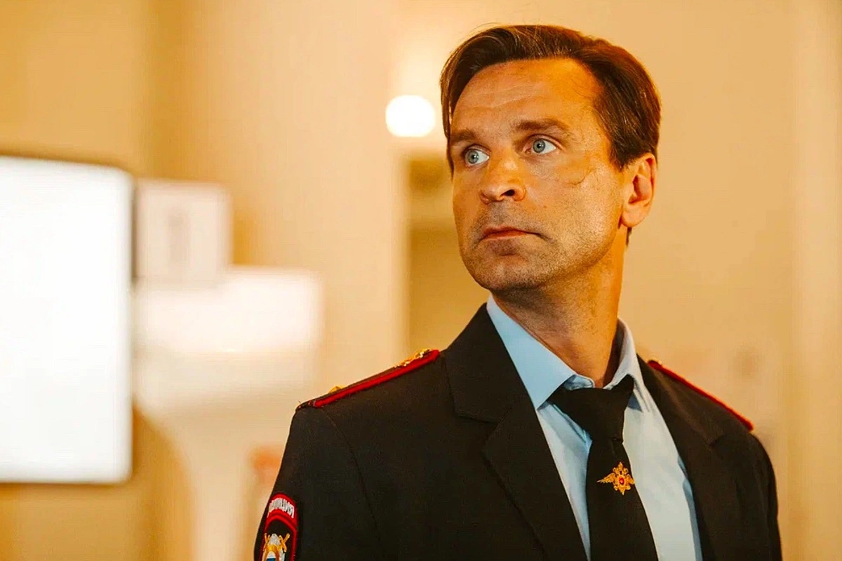 Виктор Добронравов на съемках сериала «Инспектор Гаврилов». 2024 год