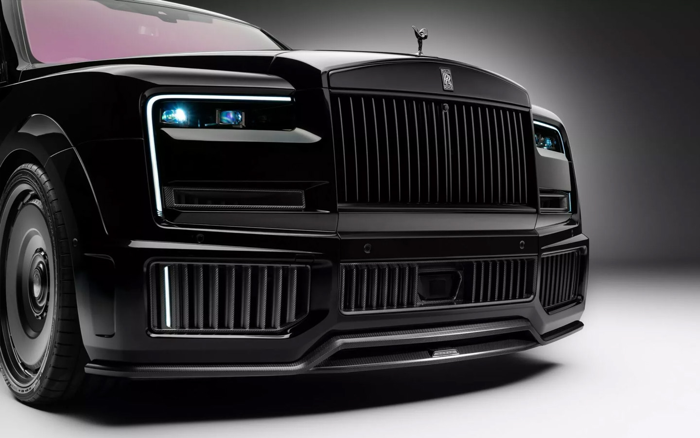Rolls-Royce Cullinan в тюнинг-комплекте от Urban Automotive