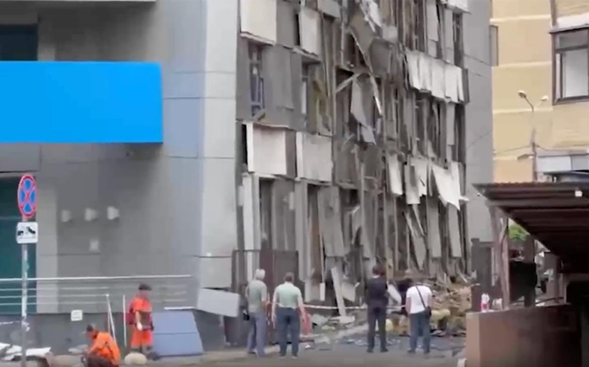 Пожар произошел в двух квартирах в Краснодаре после атаки ВС
