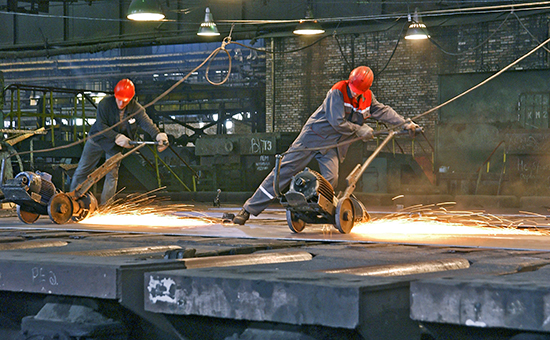 Работа металлургического комбината «Уральская сталь», входящего в холдинг Алишера Усманова «Металлоинвест»