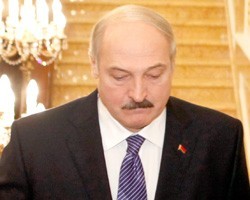"Плюшевый десант" не забыт - Белоруссия отозвала посольство из Швеции