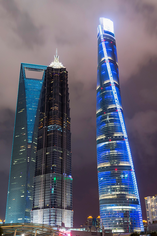 № 2. Шанхайская башня (Shanghai Tower)


	Высота: 632 м, 128 этажей
	Место: Шанхай, Китай
	Назначение: отель и офисы
	Архитектура: Gensler
	Дата строительства: 2015 год

