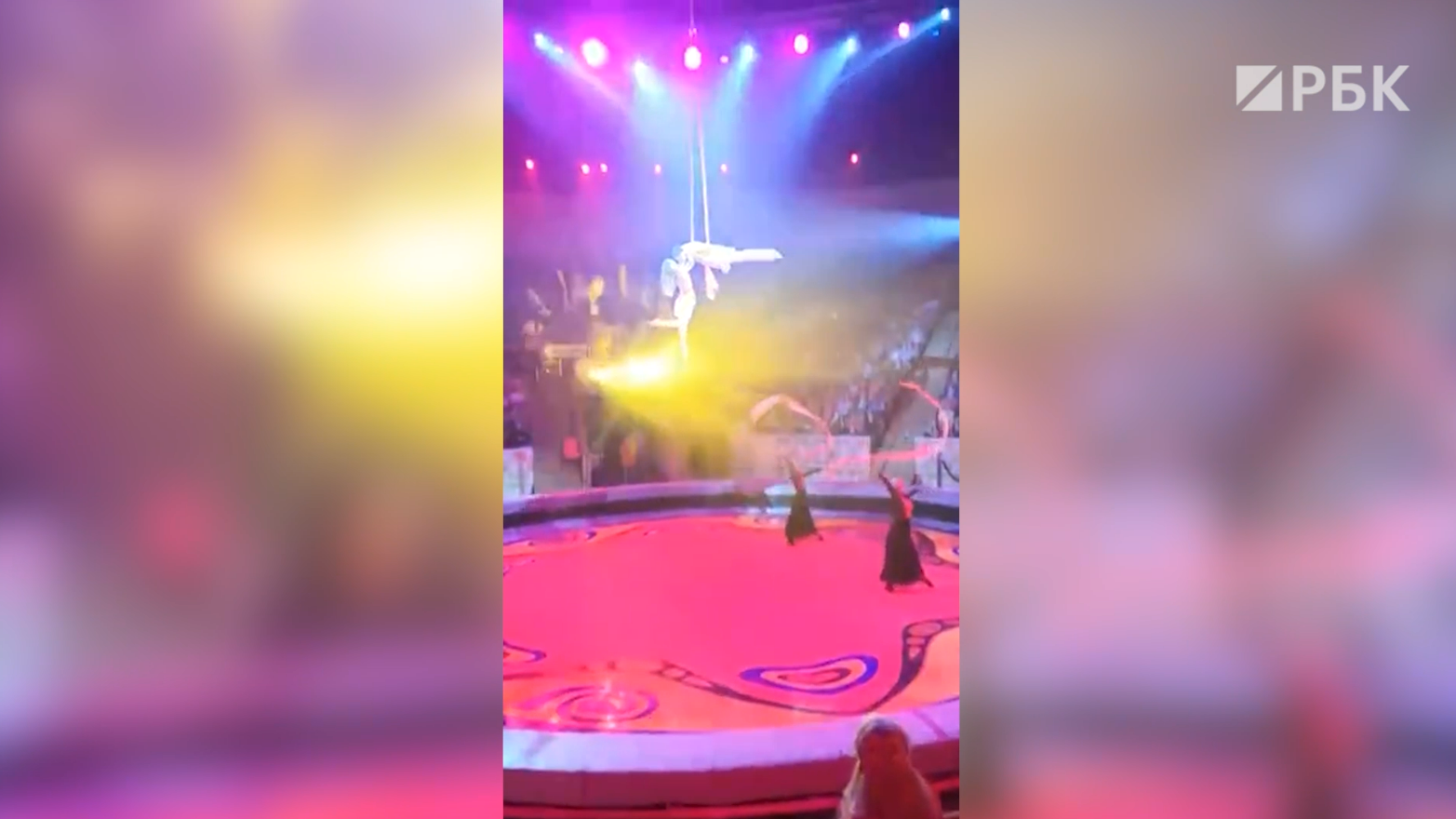 В Омске гимнастка сорвалась с высоты во время выступления в цирке