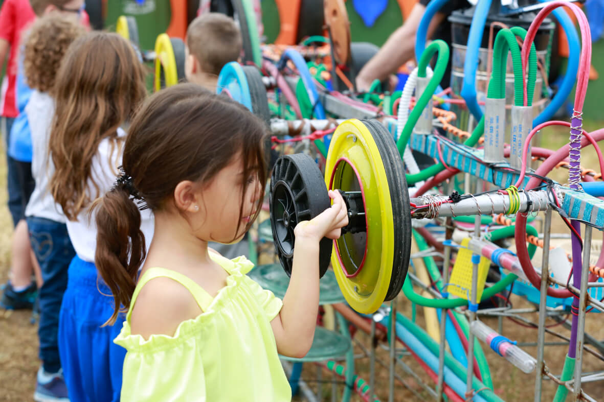 В парке на месте бывшей свалке Хирия проходят экопросветительские семейные мероприятия