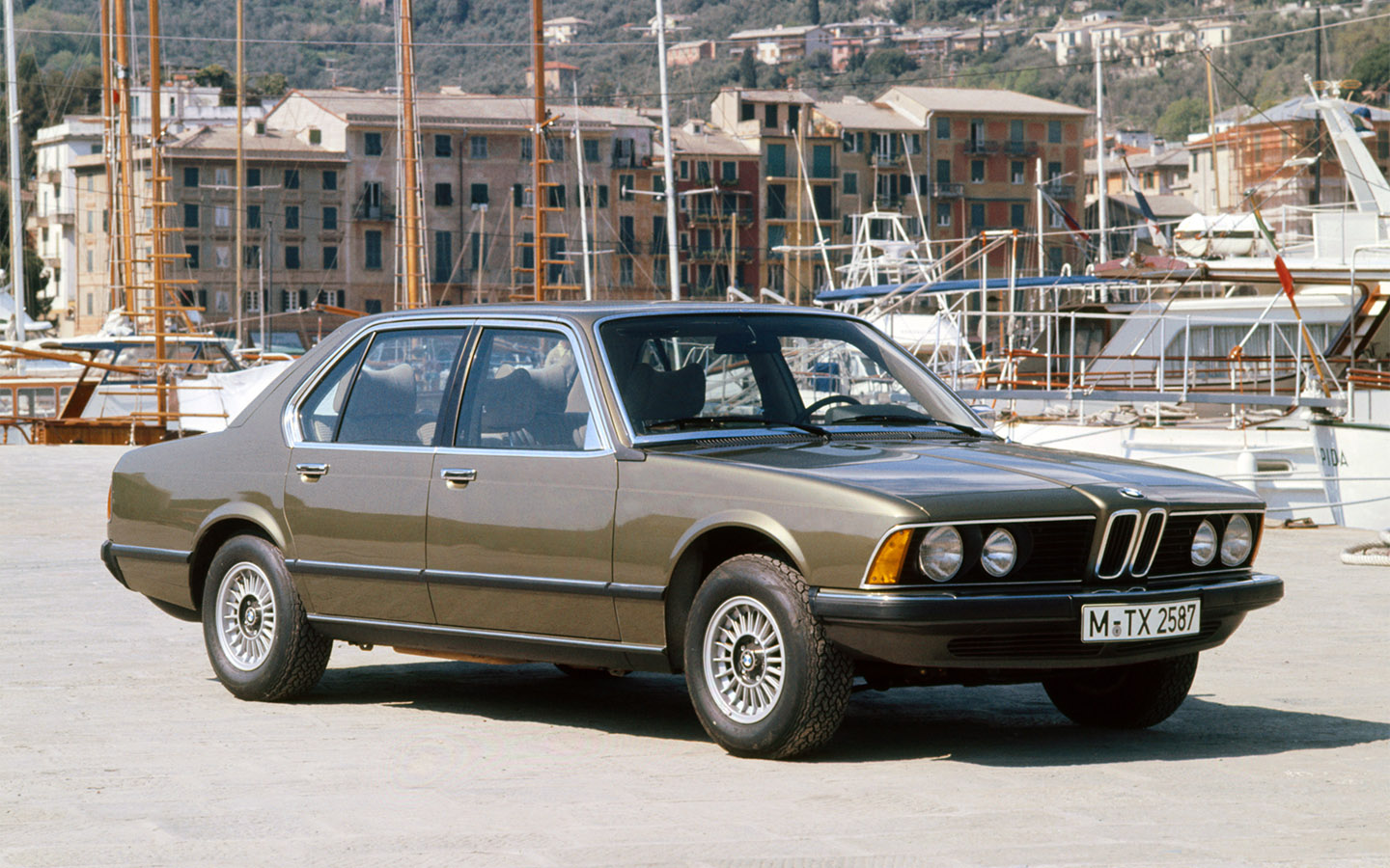 BMW 7 Series, 1977 г.