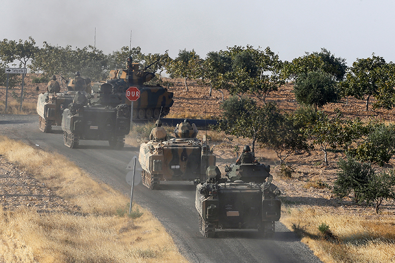 Турецкая военная техника на границе с Сирией


