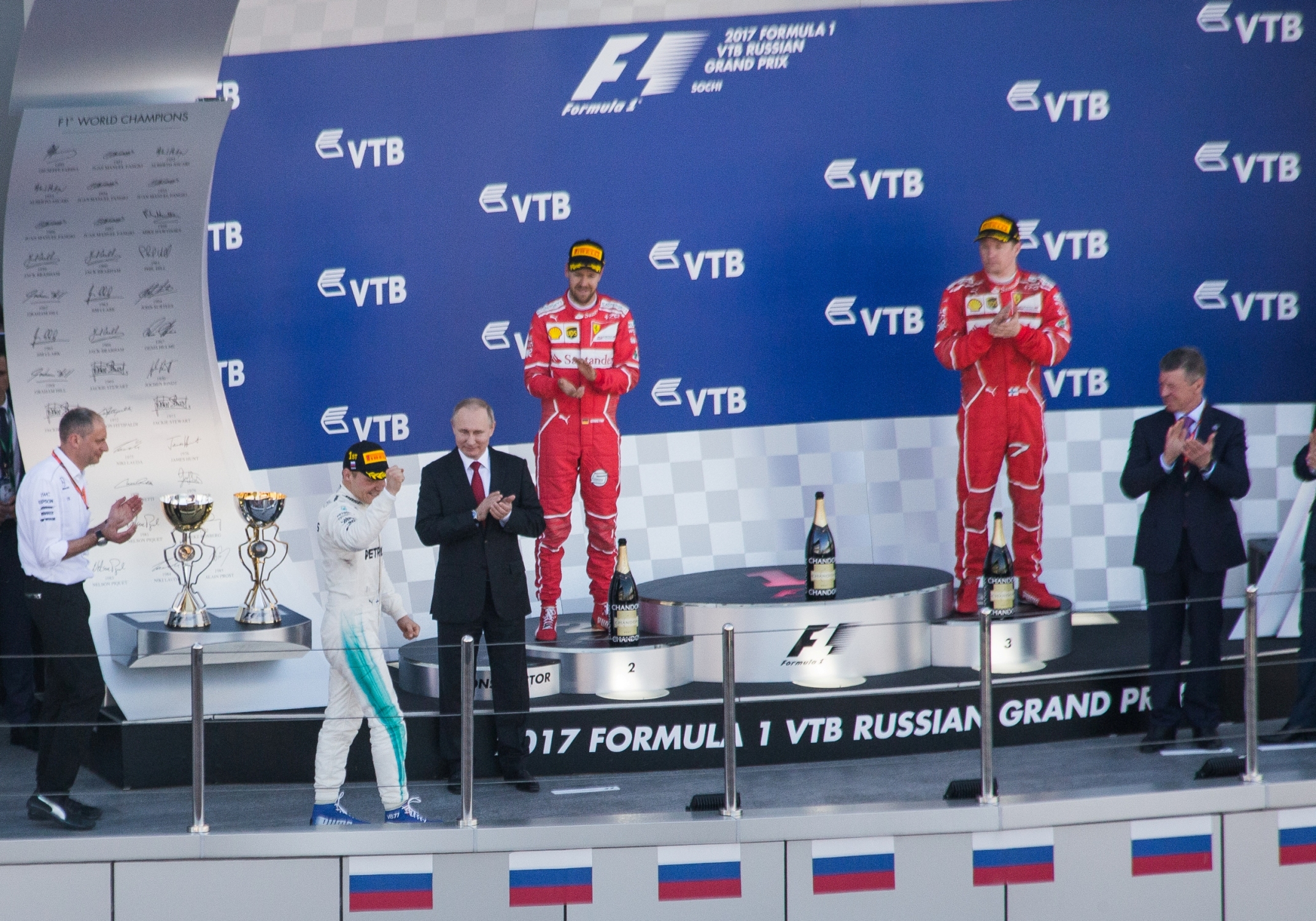 Подиум четвертого в истории Гран-при России &laquo;Формулы-1&raquo; в Сочи
