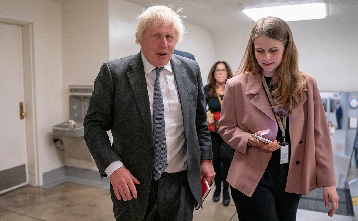 Nathan Howard / Reuters