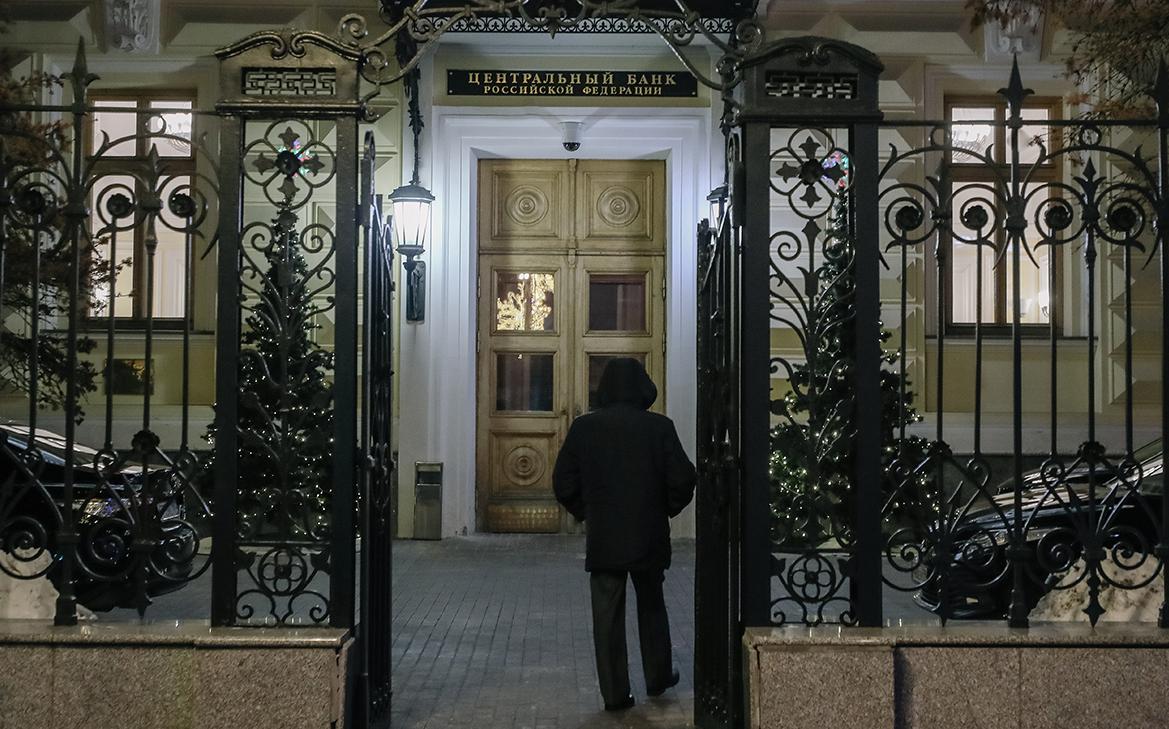 Российским банкам продлят право не раскрывать часть данных из-за санкций