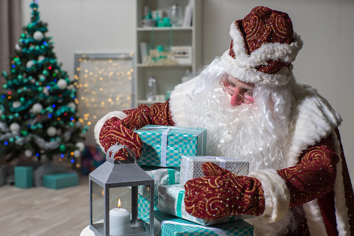 Стихотворение можно прочитать Дедушке Морозу на новогоднем утреннике