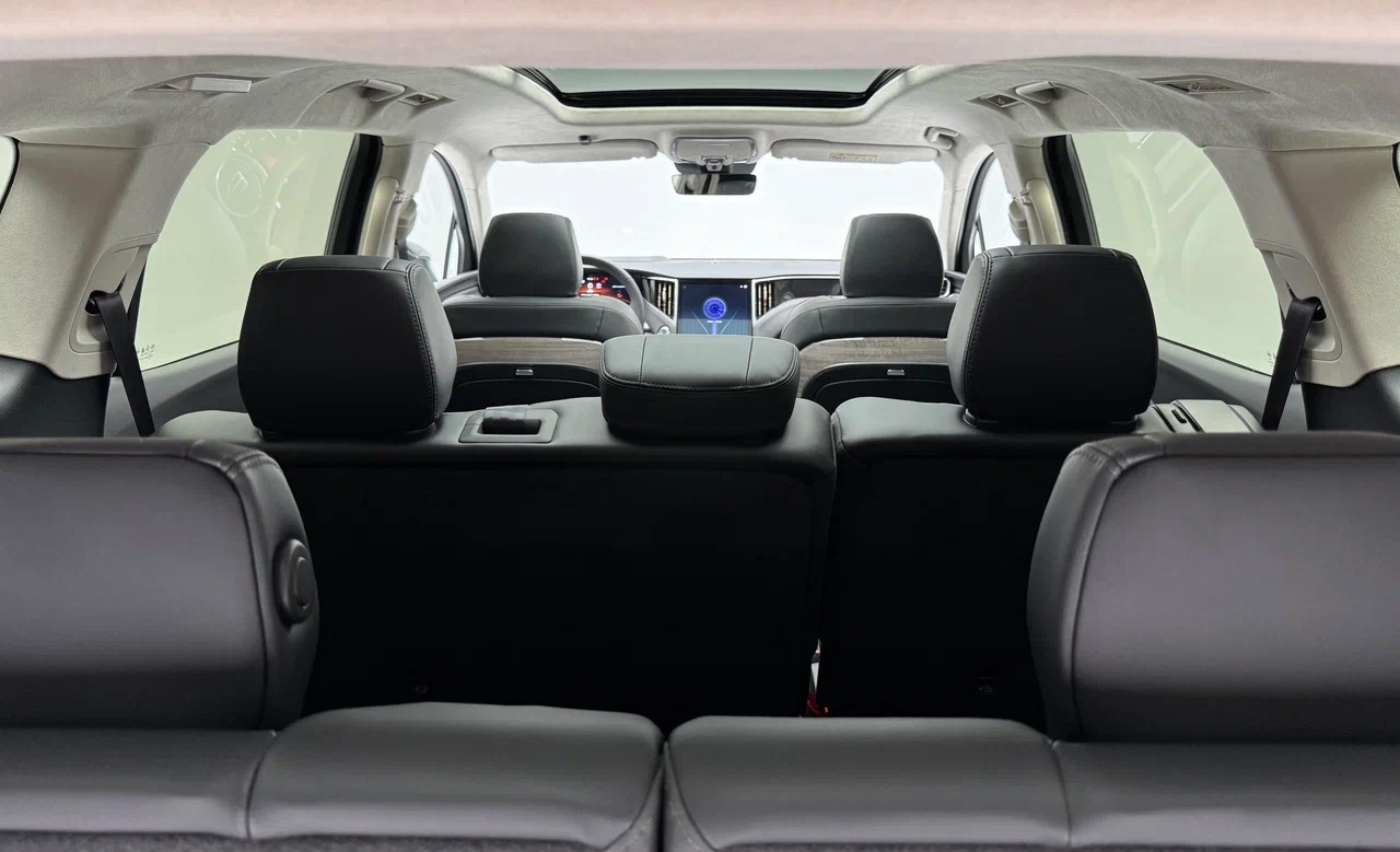 Hongqi HS7