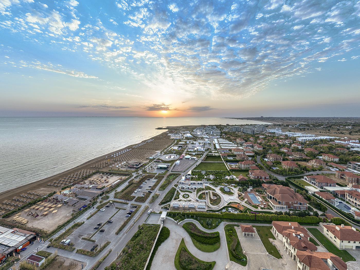 Панорама города-курорта Sea Breeze