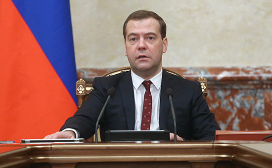 Председатель правительства РФ Дмитрий Медведев проводит заседание кабинета министров