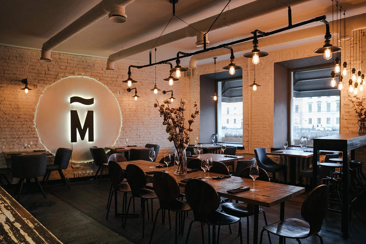 Какие бары в Петербурге посетить на новогодних: советует сомелье