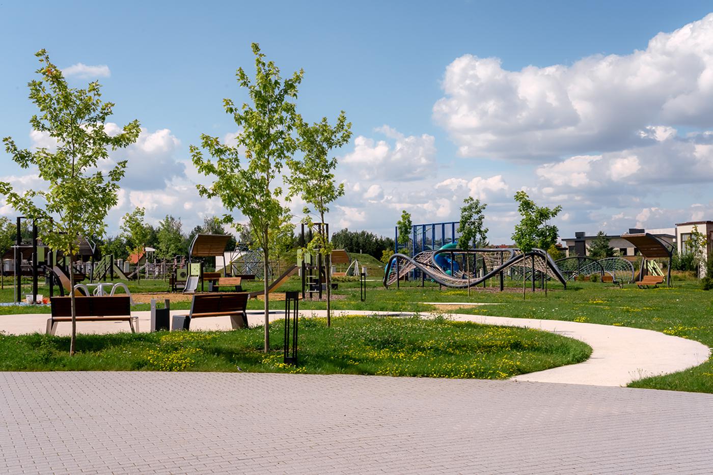 На территории поселка расположен парк «Четыре сезона» площадью 9,5 тыс. кв. м