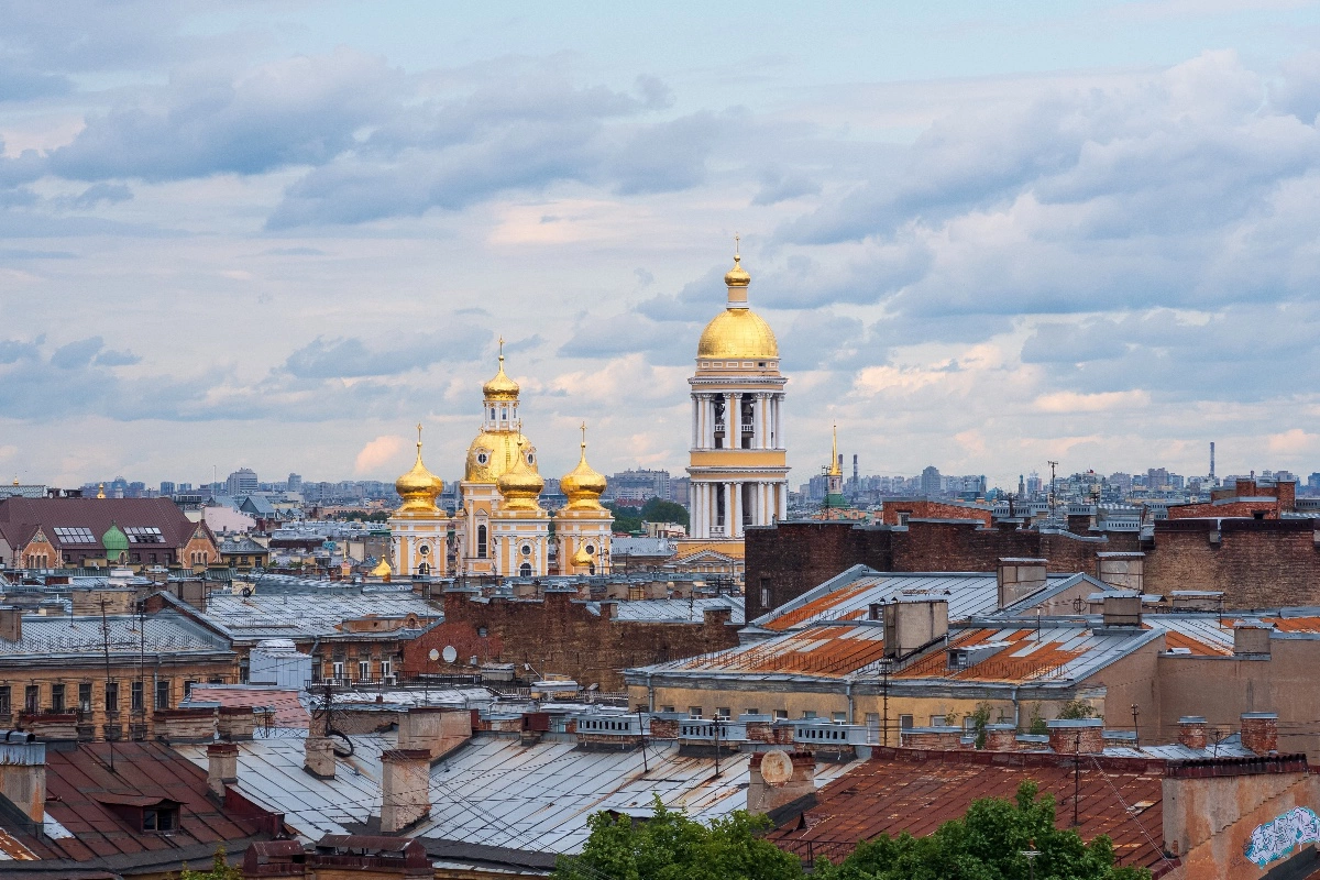 Учитель на практических занятиях может водить школьников на экскурсии в религиозные объекты