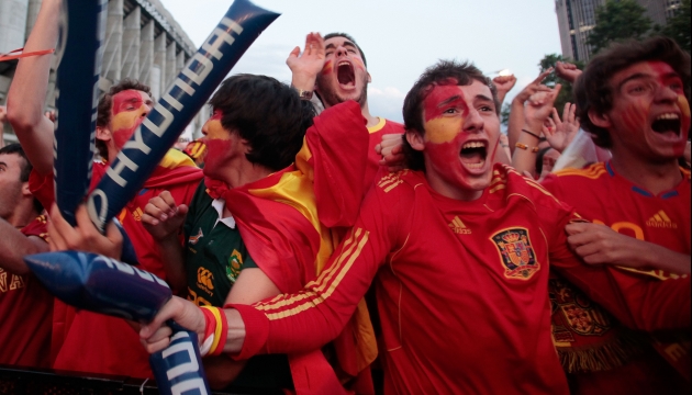Испания - в четвертьфинале!