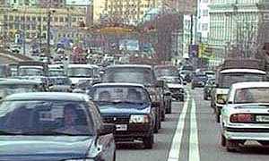 Автомобильный парк Москвы растет на 200 000 машин в год